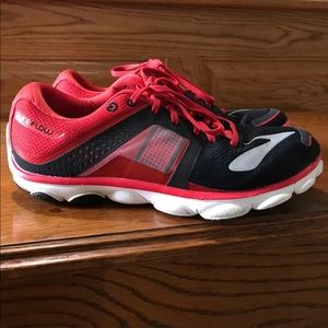 Brooks Pure Flow, size 9